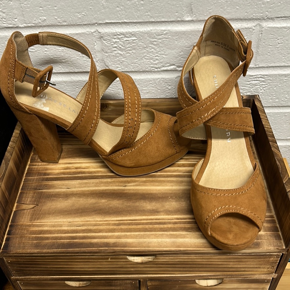 Chinese Laundry Block Heel Sandals Brown Suede Strappy Size 8M
